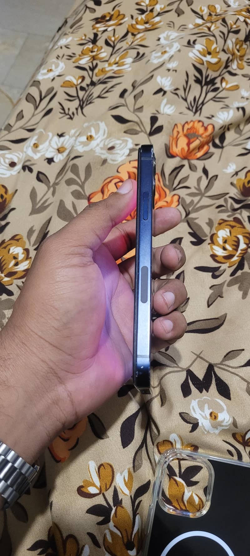Apple iPhone 12 7