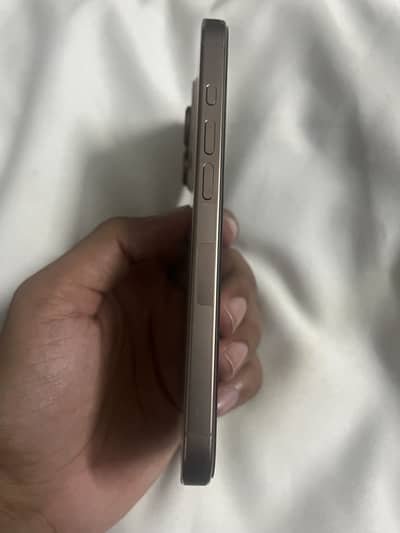 Apple iPhone 16 Pro