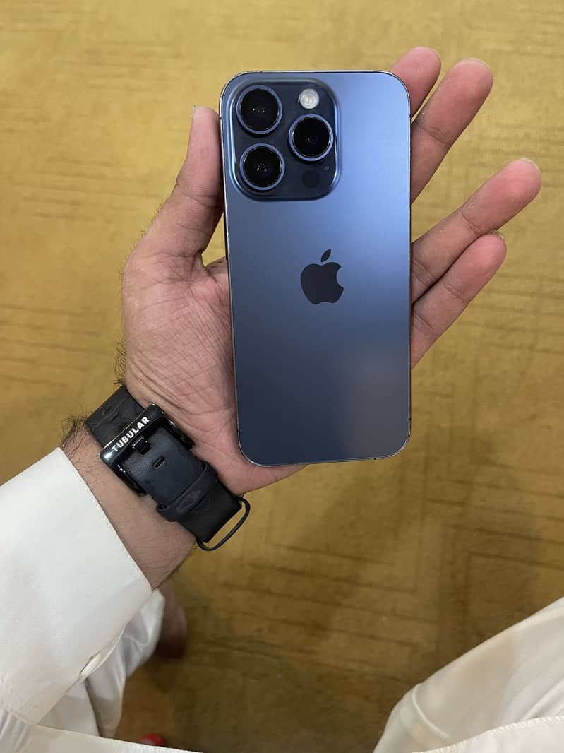 Apple iPhone 15 Pro 2