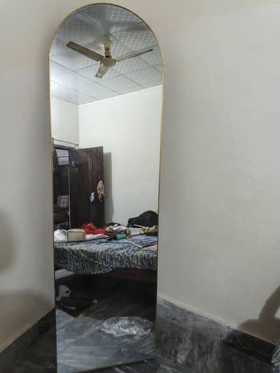 standing mirror