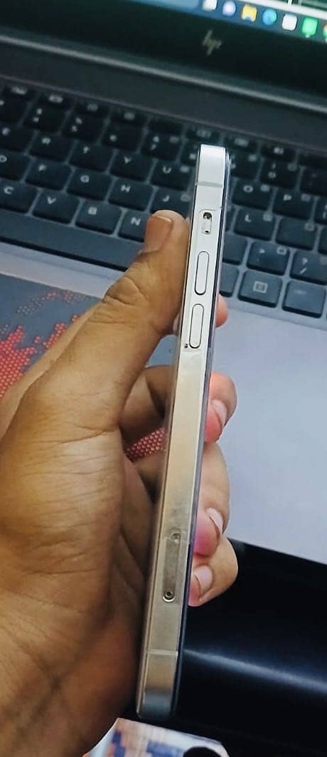 Apple iPhone 12 Pro 3