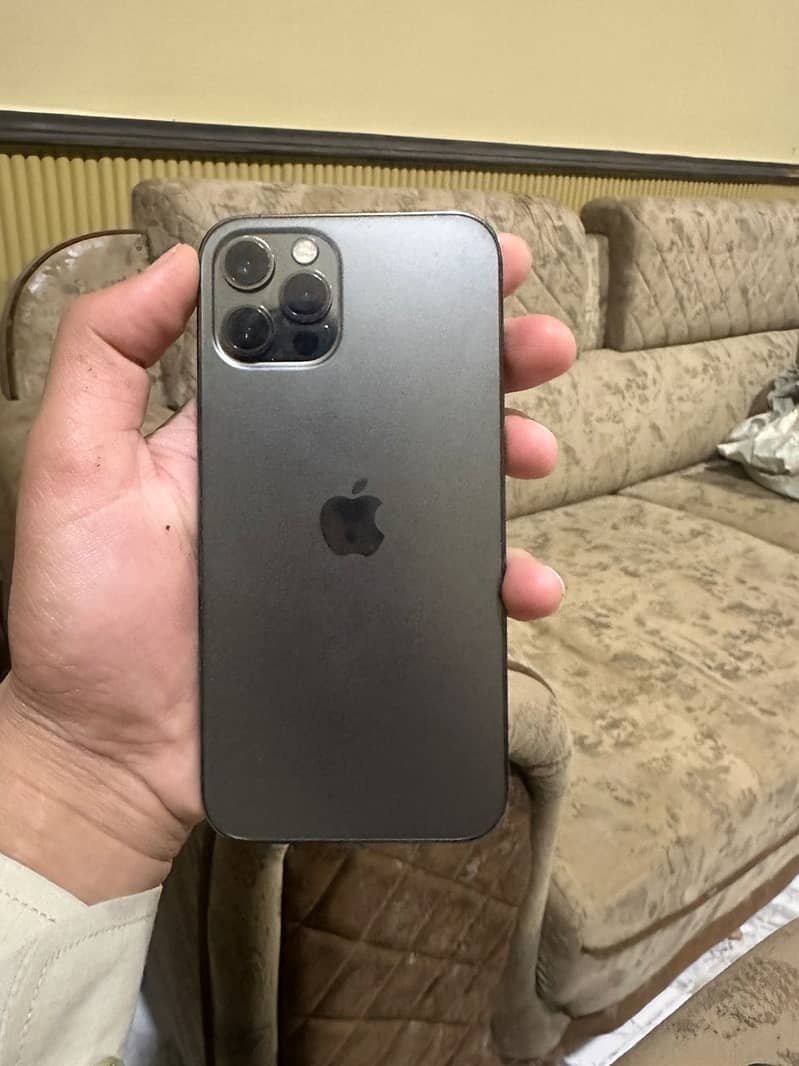 Apple iPhone 12 Pro 3