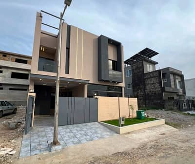 7 Marla House For Sale In Rs. 40000000 Only