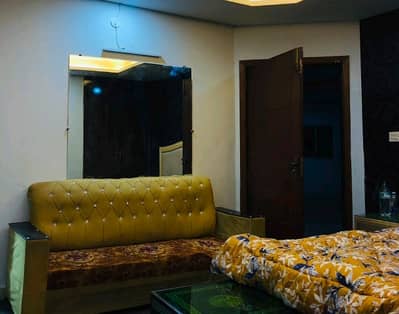 Corner 532 Square Feet Flat For sale In Rs. 3800000 Only