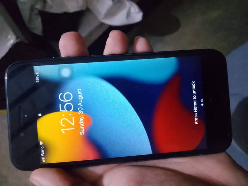 Apple iPhone 7 4