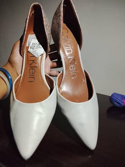 pioriginal Calvin klein white pointed heels size 36 ERU /US 6