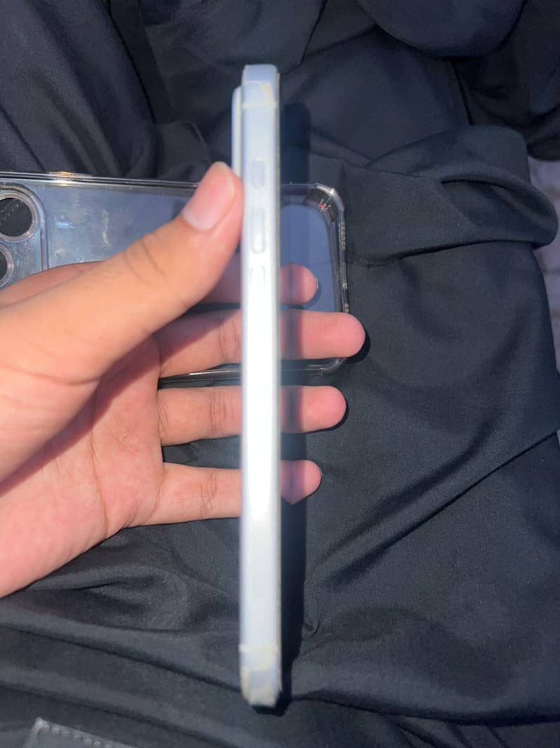 Apple iPhone 17 Pro Max 2