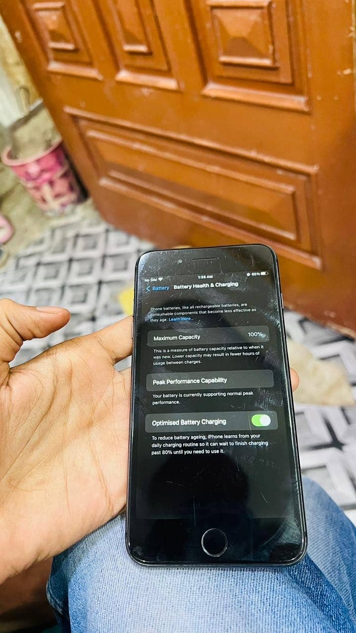 Apple iPhone 8 Plus 3