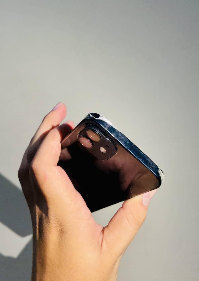 Apple iPhone 12 3