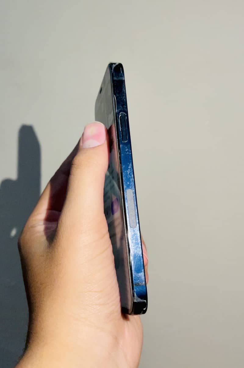 Apple iPhone 12 5