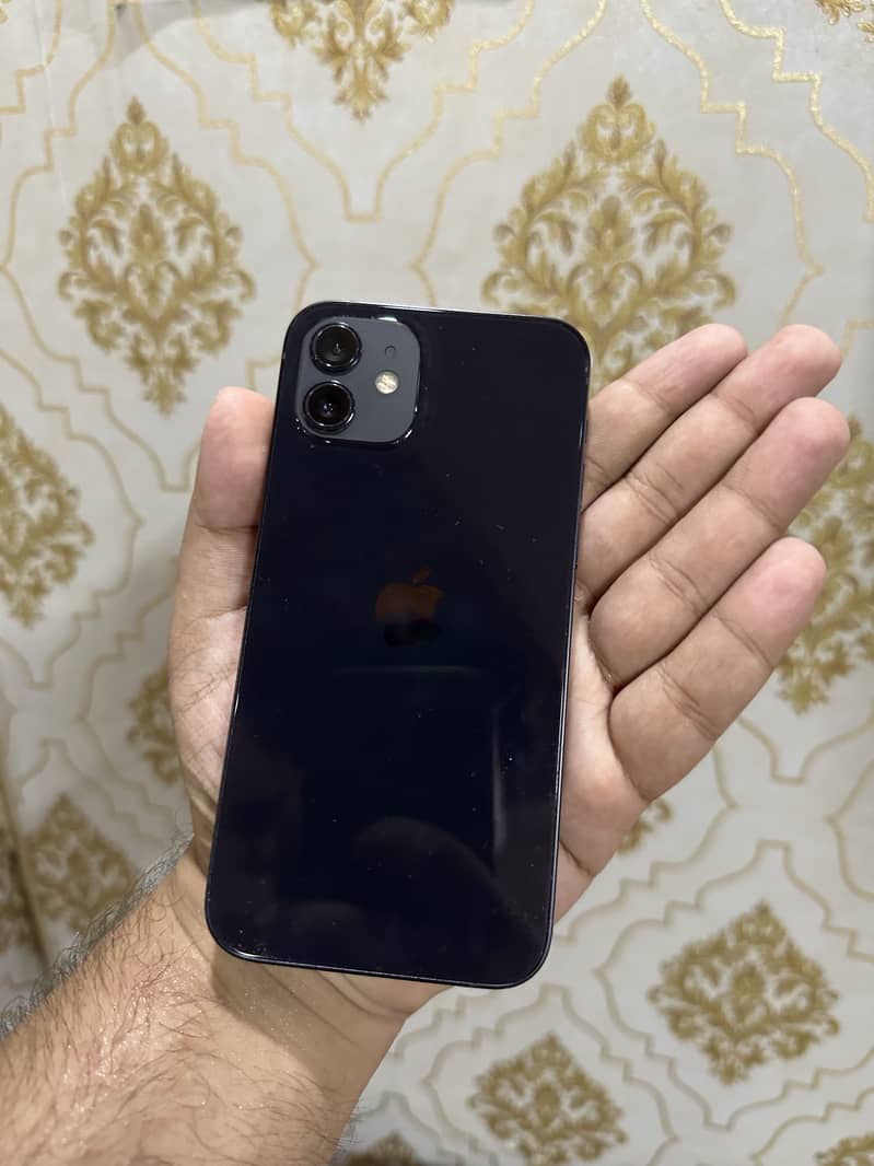 Apple iPhone 12 3