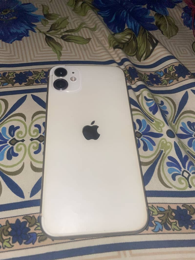 Apple iPhone 11 7