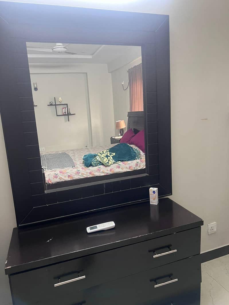 Dressing Table 2