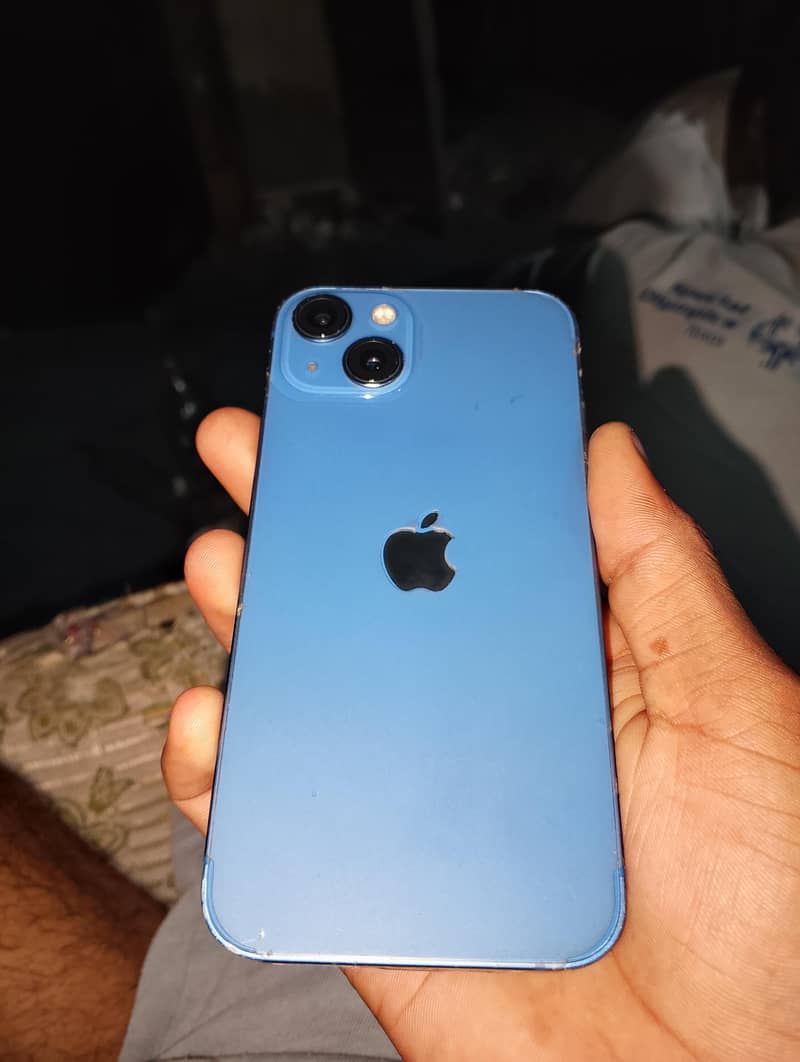 Apple iPhone 13 7