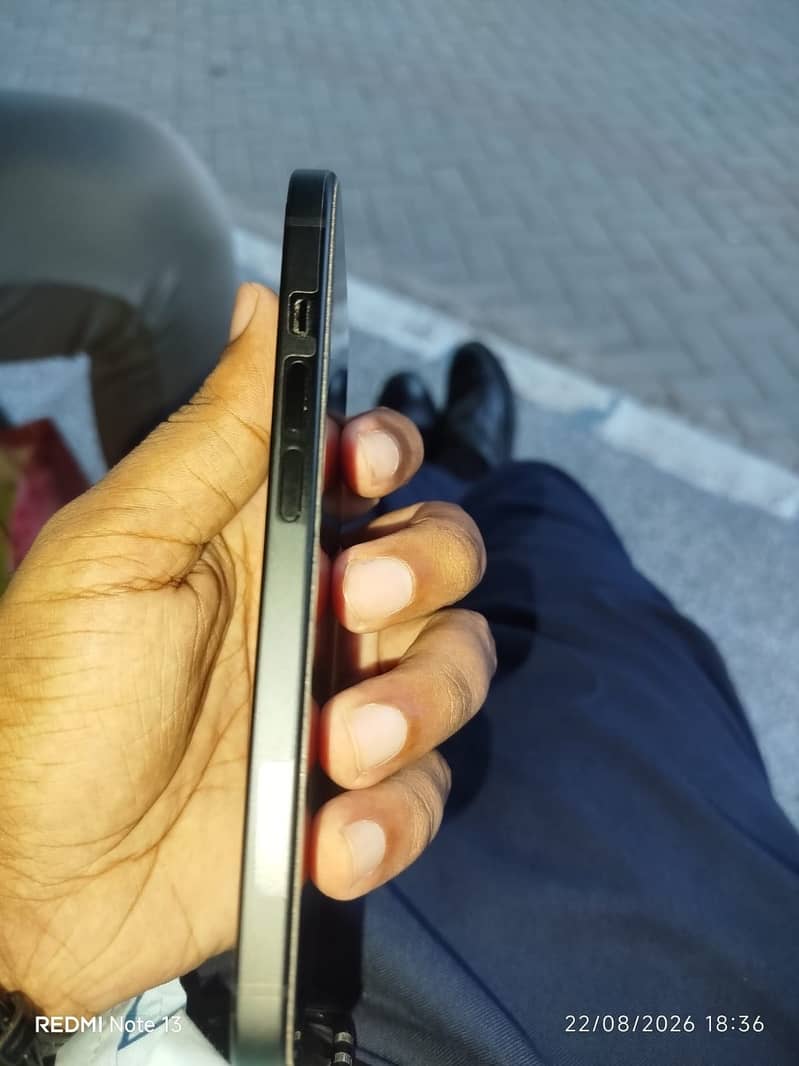 Apple iPhone 15 3