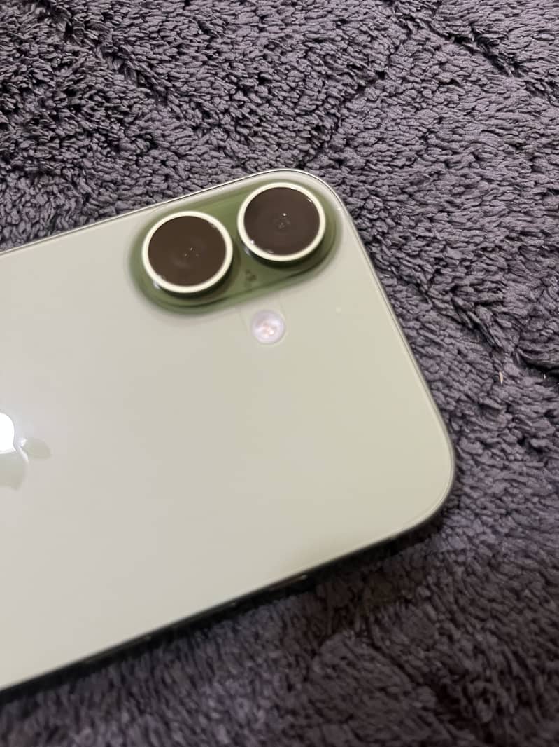 Apple iPhone 17 3