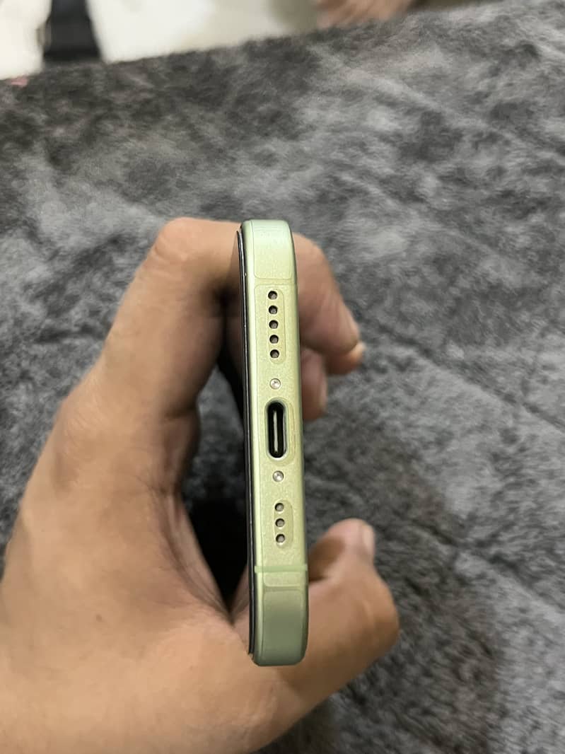 Apple iPhone 17 5