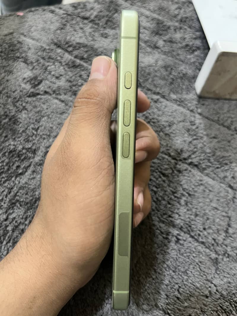 Apple iPhone 17 7