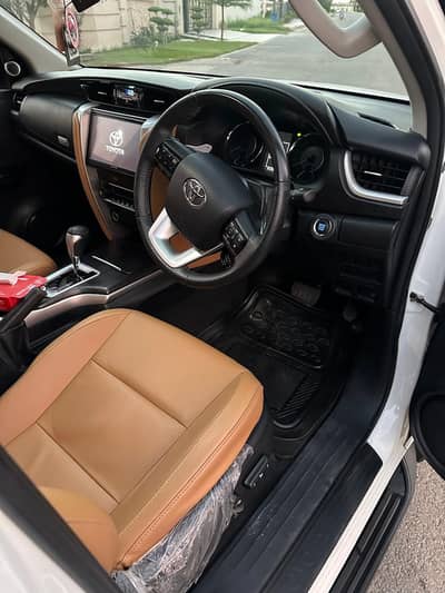 Toyota Fortuner V 2020