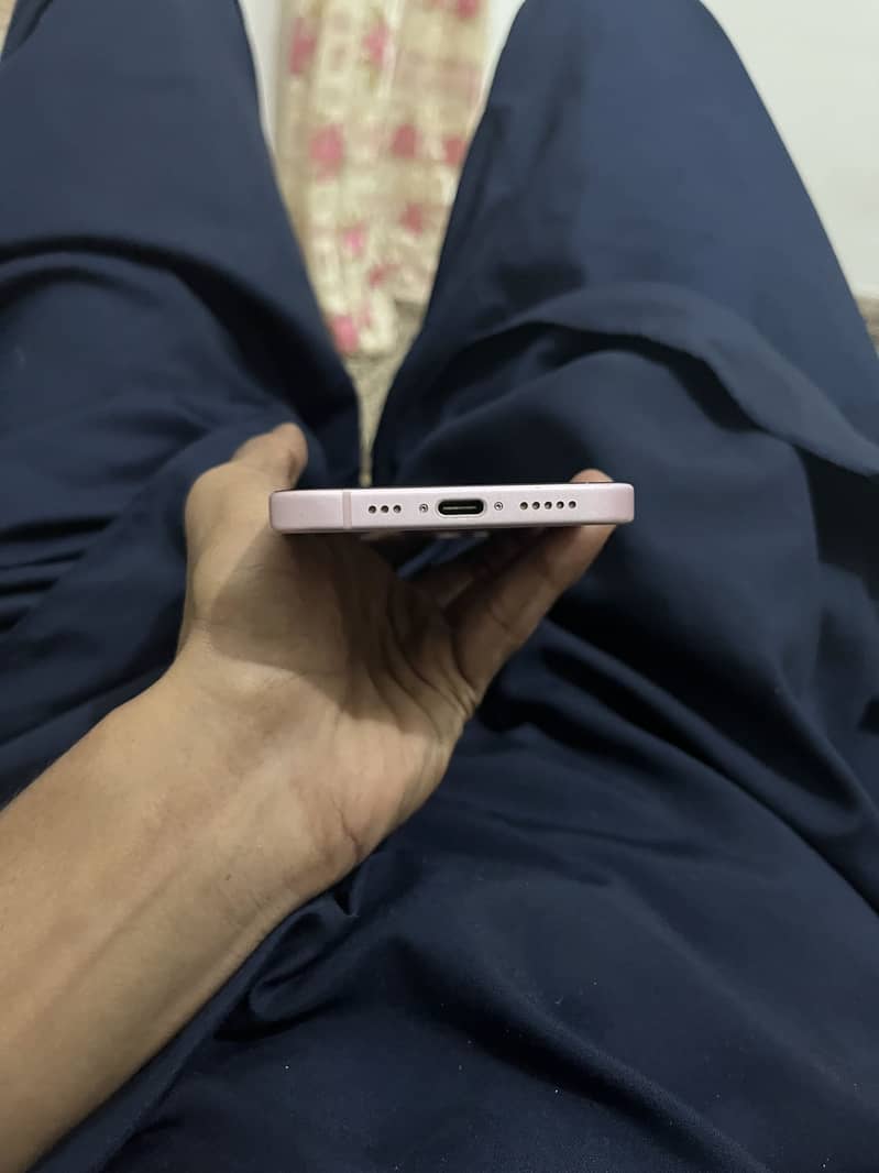 Apple iPhone 15 3