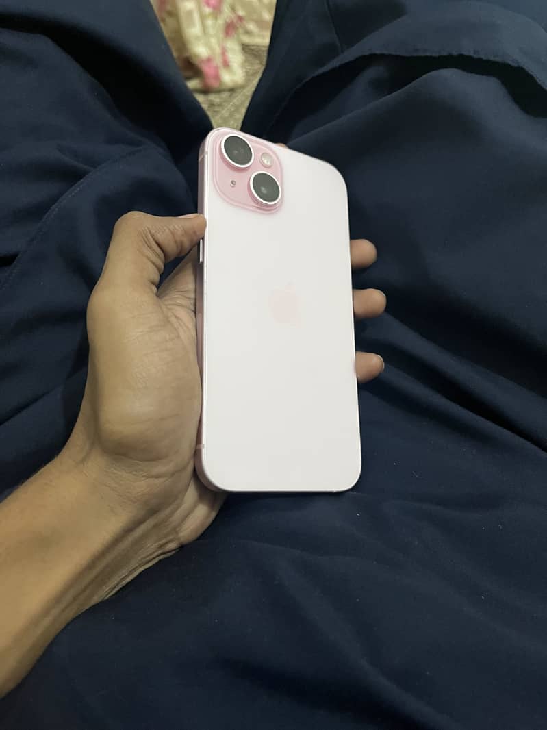 Apple iPhone 15 4