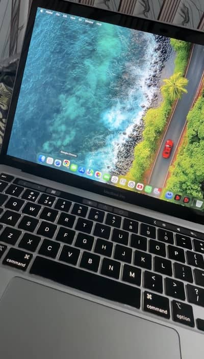Mac book 2020 pro (32Gb Ram 512GB ROM