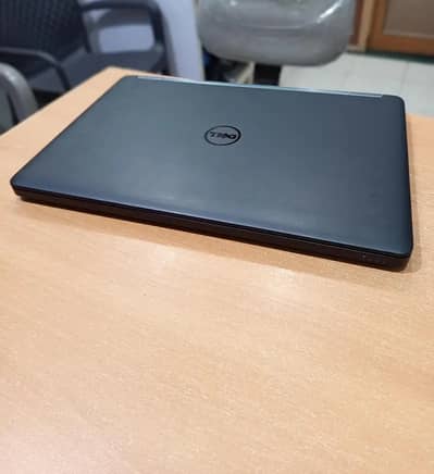 DELL LATITUDE E5550 - 8GB 256GB