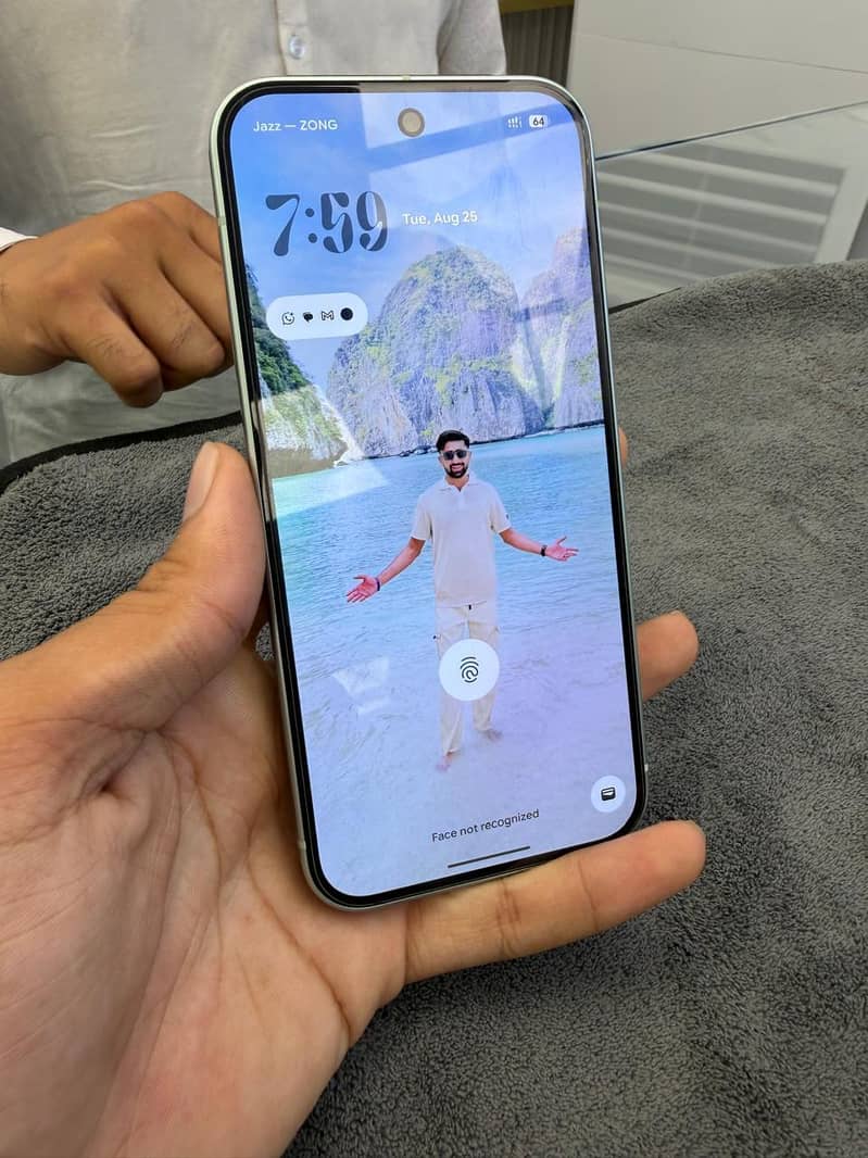 Google Pixel 9 4
