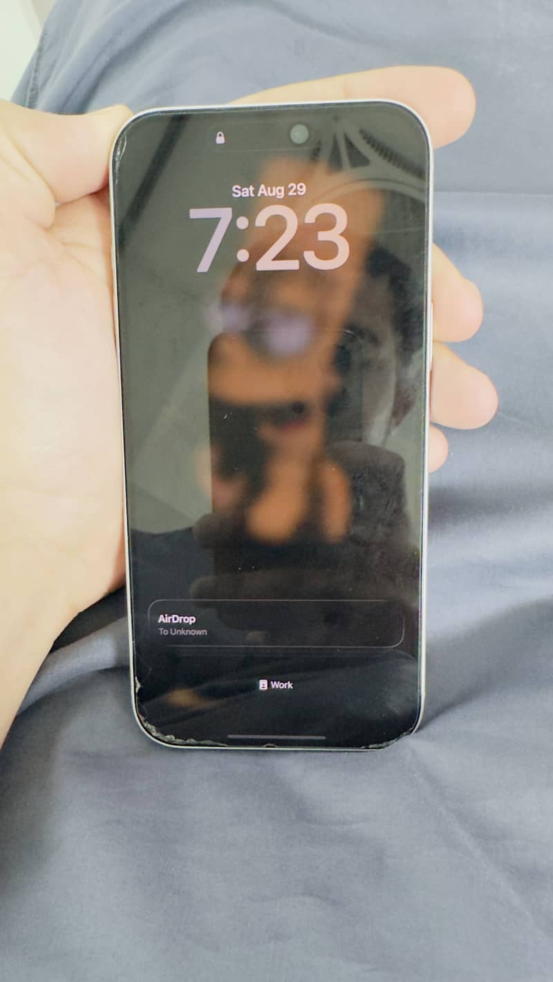 Apple iPhone 17 Pro Max 1