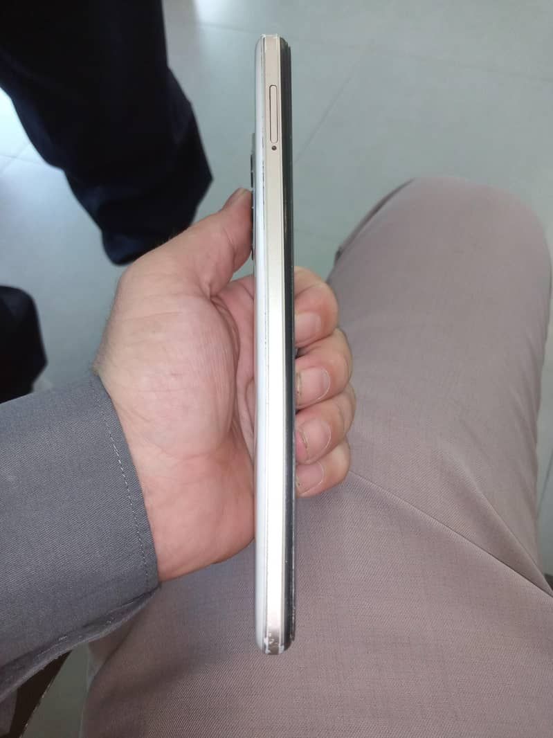 Tecno camon 18t 3