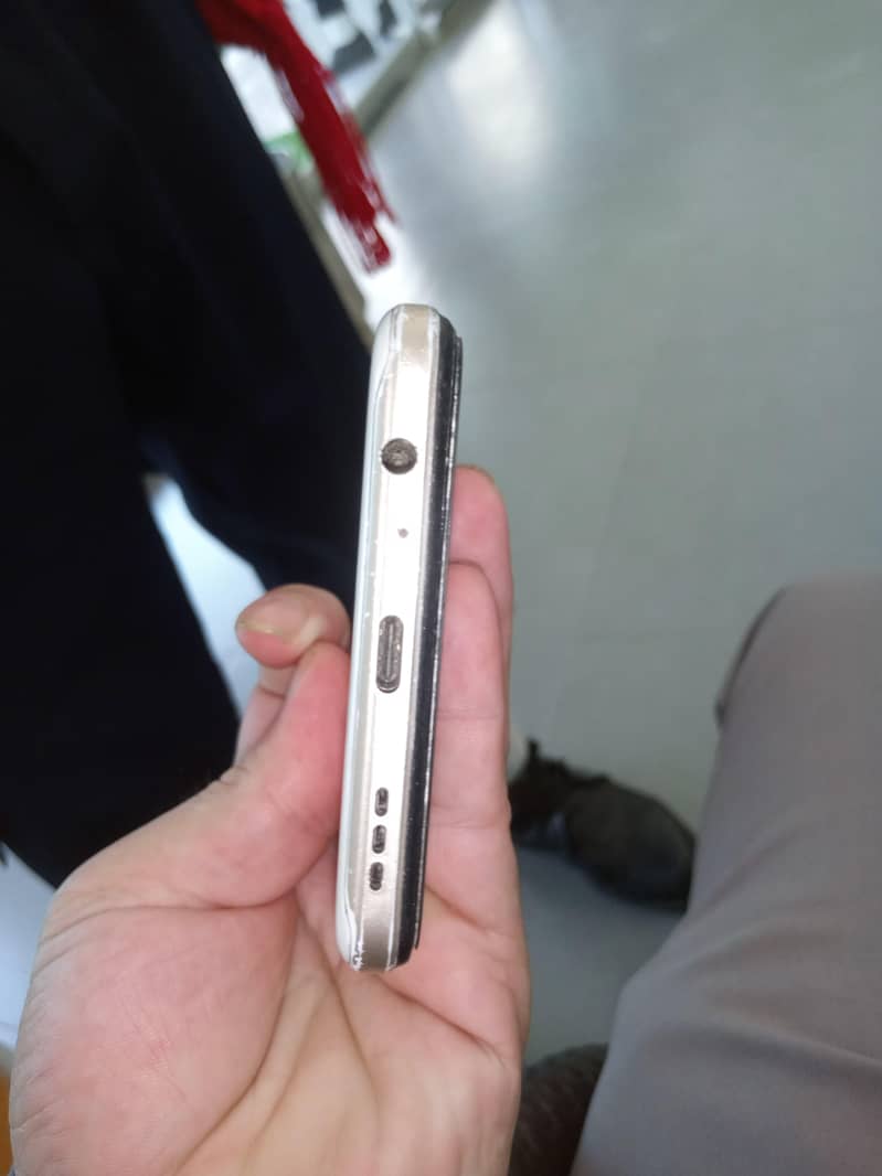 Tecno camon 18t 5