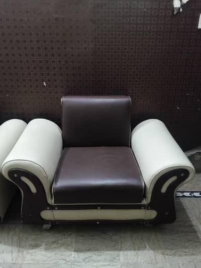 3 Seater Sofa Set – Bed & Storage, Good Condition