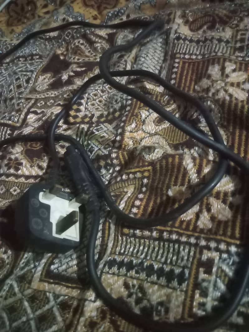 2x Computer/Monitor Power Cable – Black 1