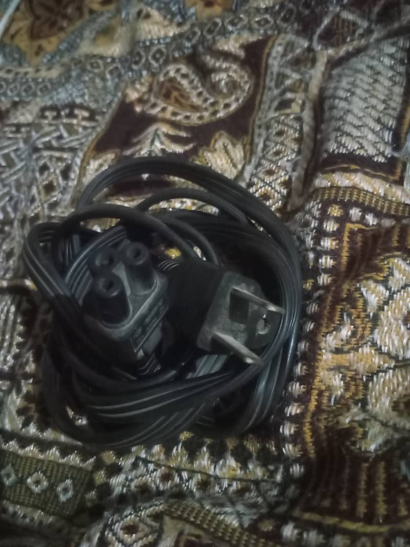 2x Computer/Monitor Power Cable – Black 4