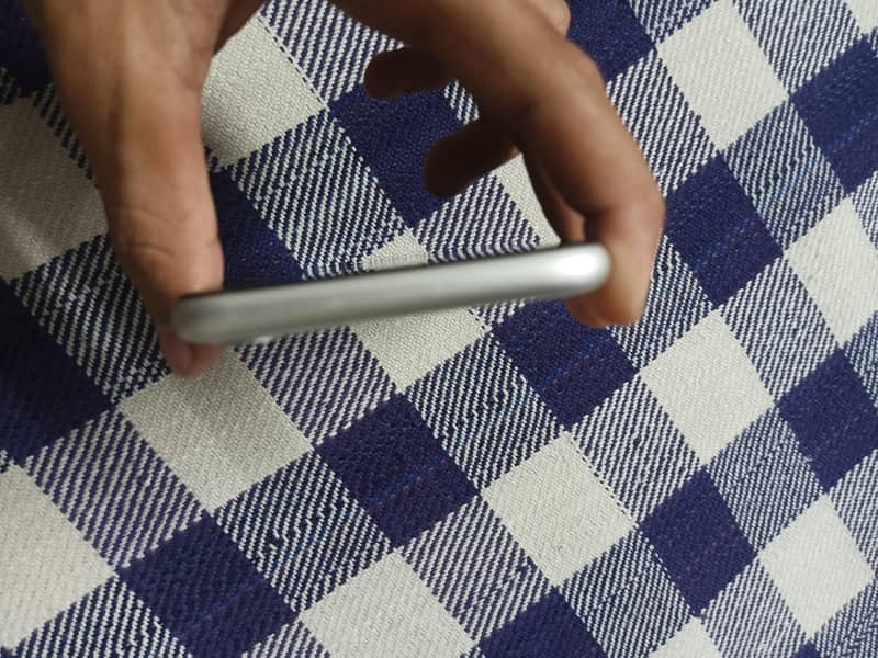 Apple iPhone 11 4