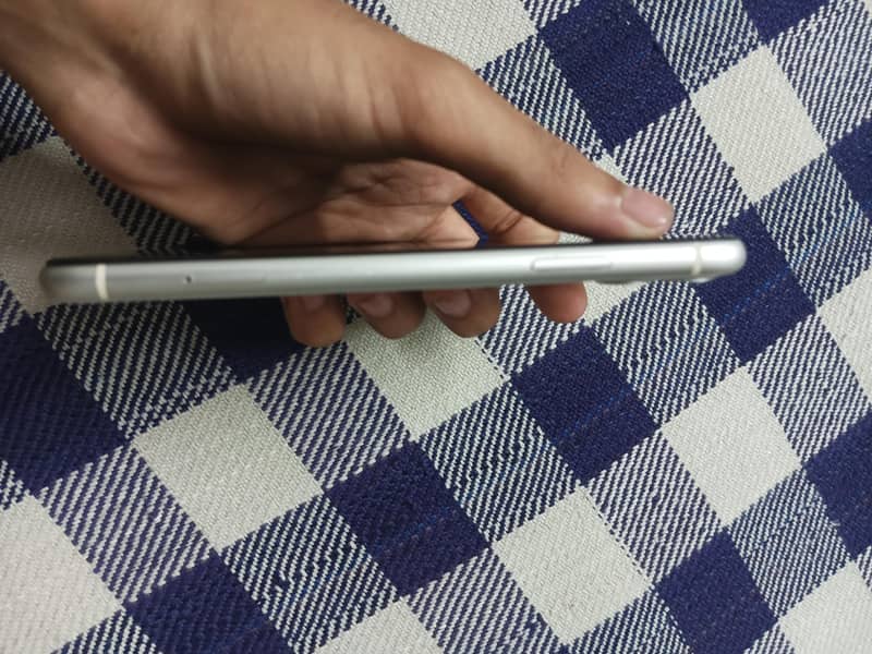 Apple iPhone 11 5