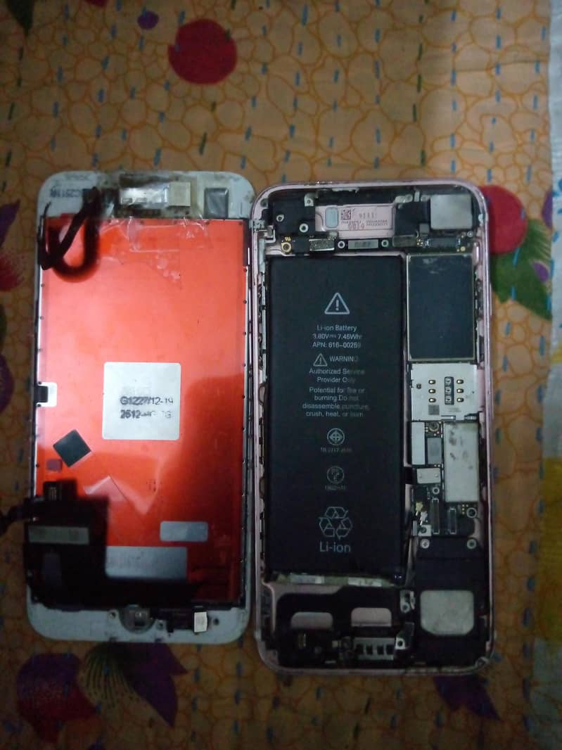 Apple iPhone 7 2