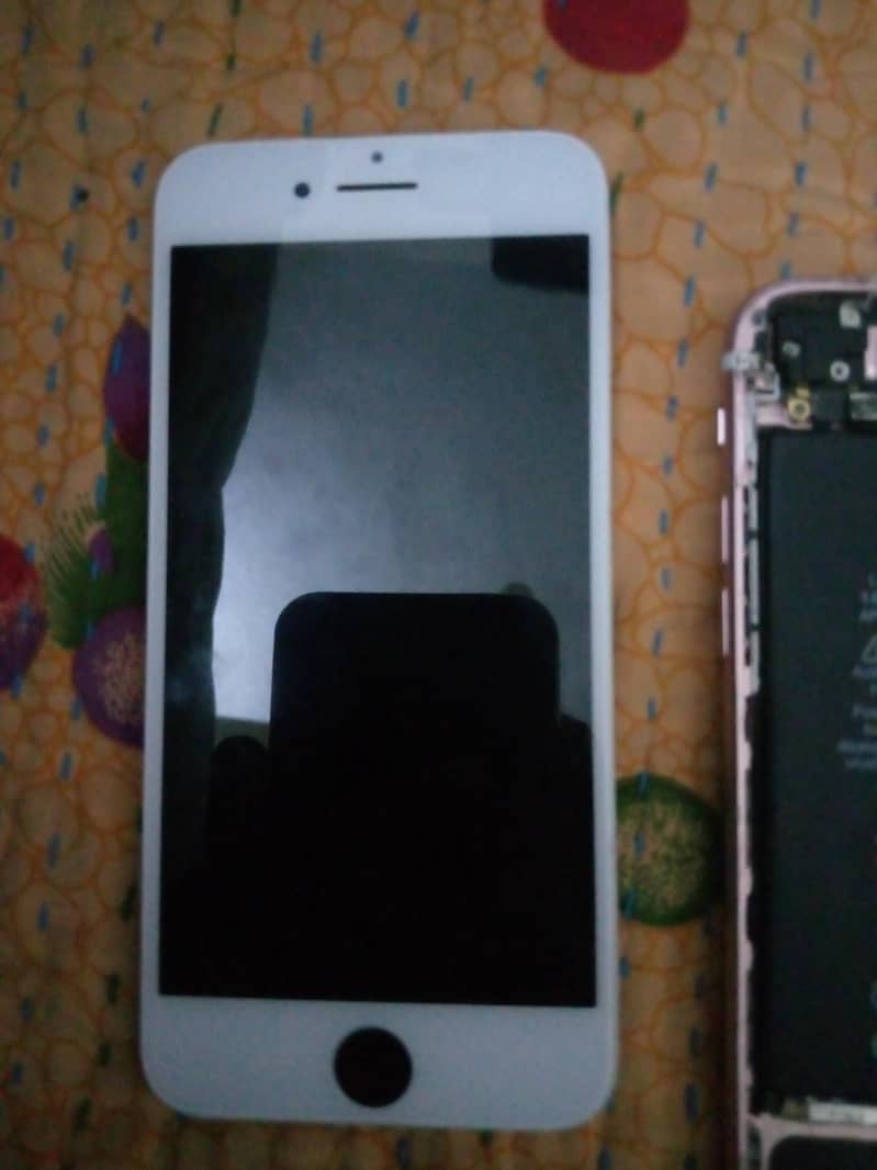 Apple iPhone 7 3