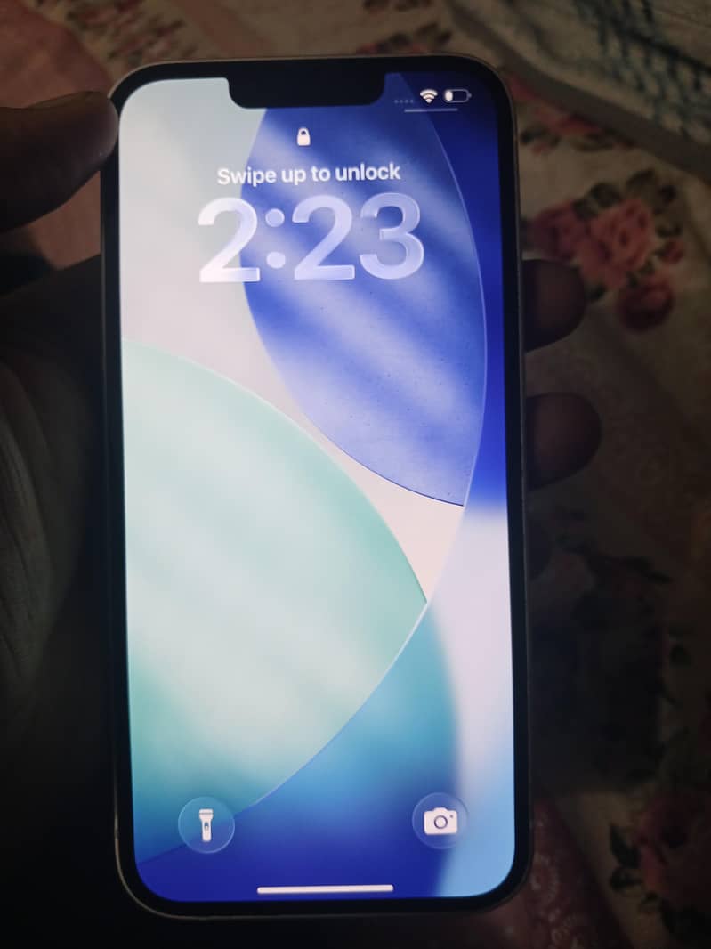 Apple iPhone 13 2