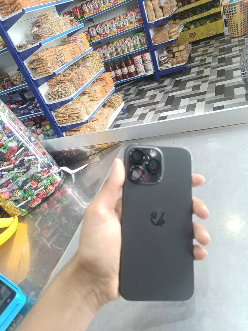 Apple iPhone 15 Pro Max 2