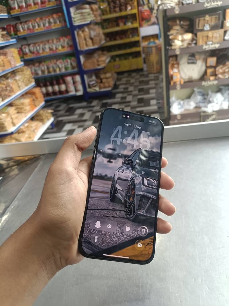 Apple iPhone 15 Pro Max 3