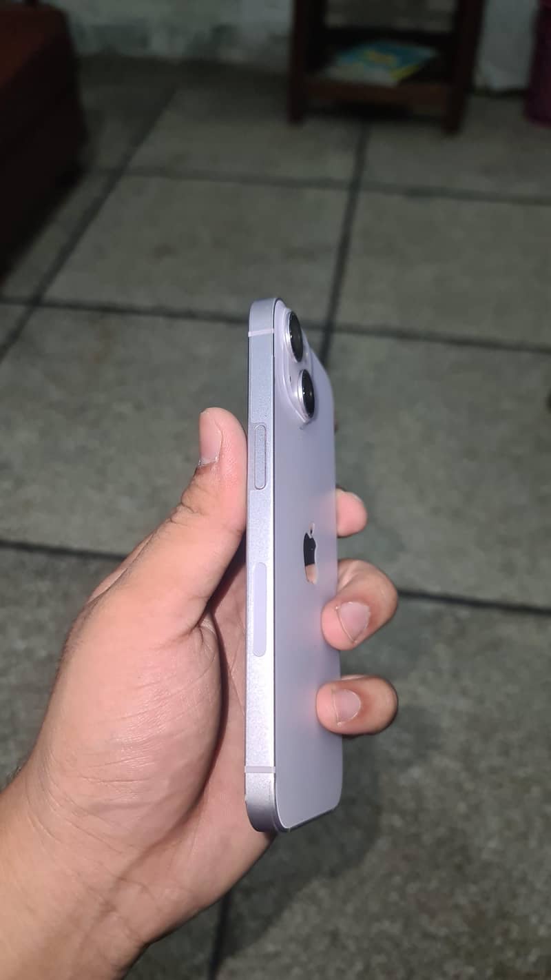 Apple iPhone 14 3
