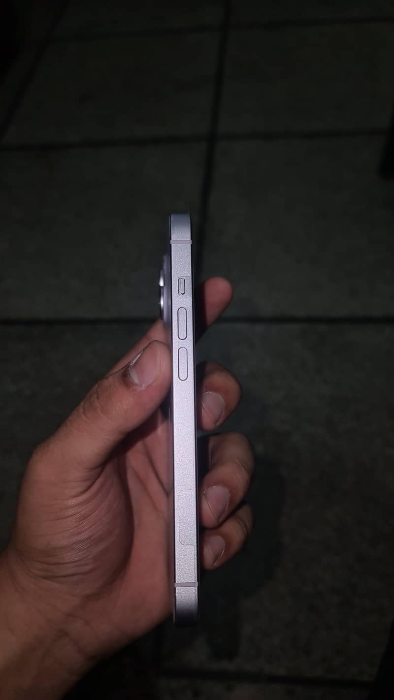Apple iPhone 14 5
