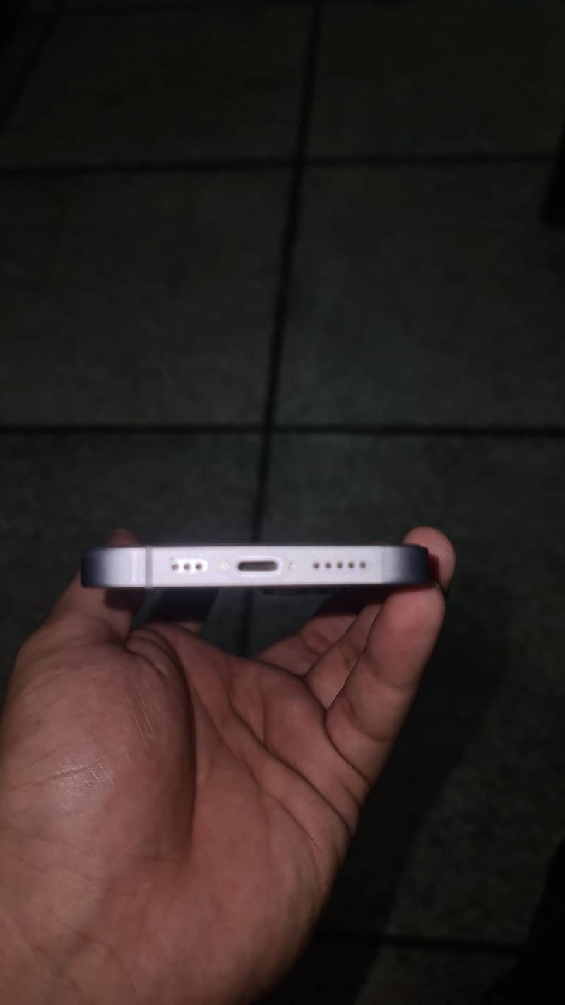 Apple iPhone 14 7