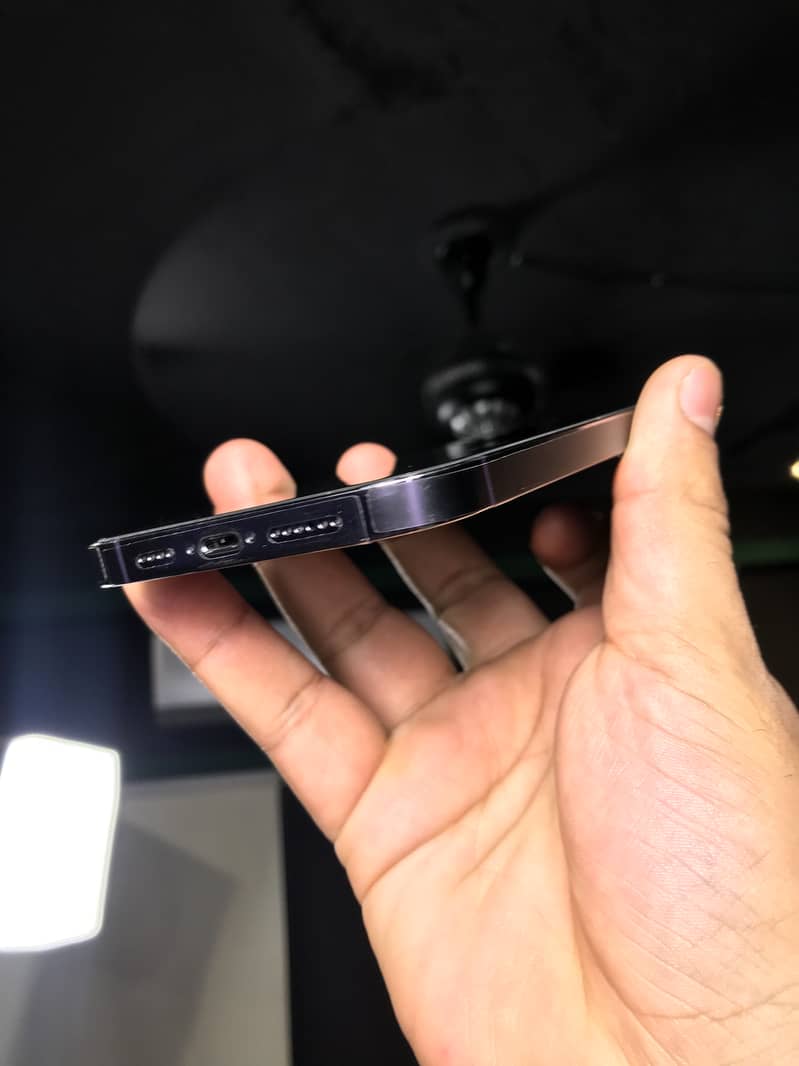 Apple iPhone 14 Pro Max 6