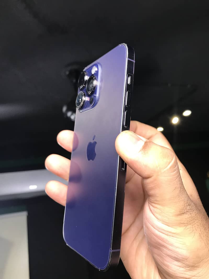 Apple iPhone 14 Pro Max 8