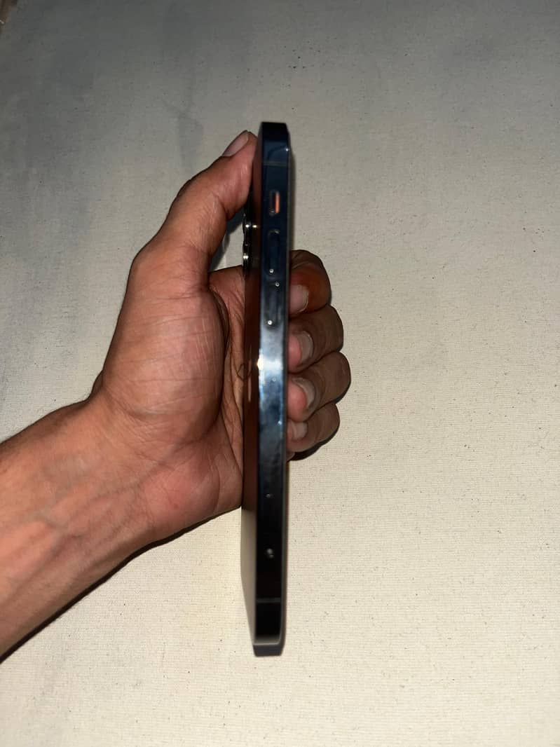Apple iPhone 12 Pro 1
