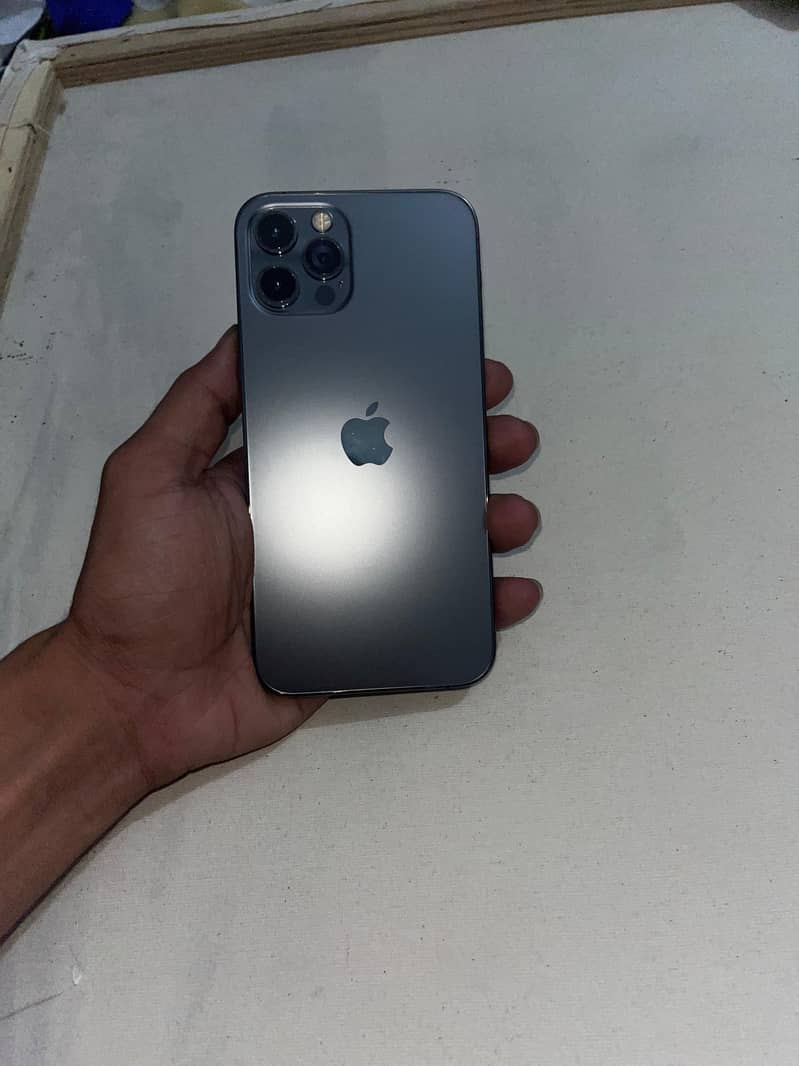 Apple iPhone 12 Pro 3