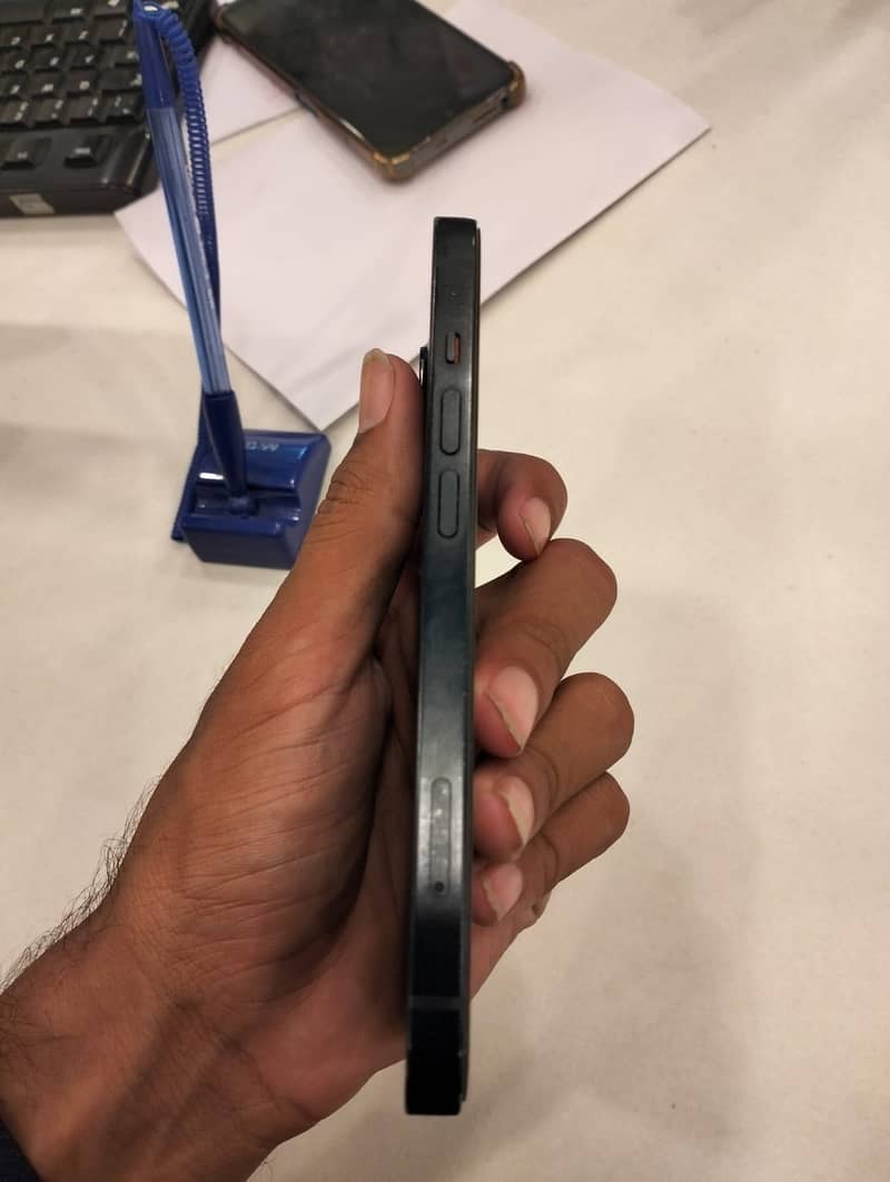 Apple iPhone 14 2