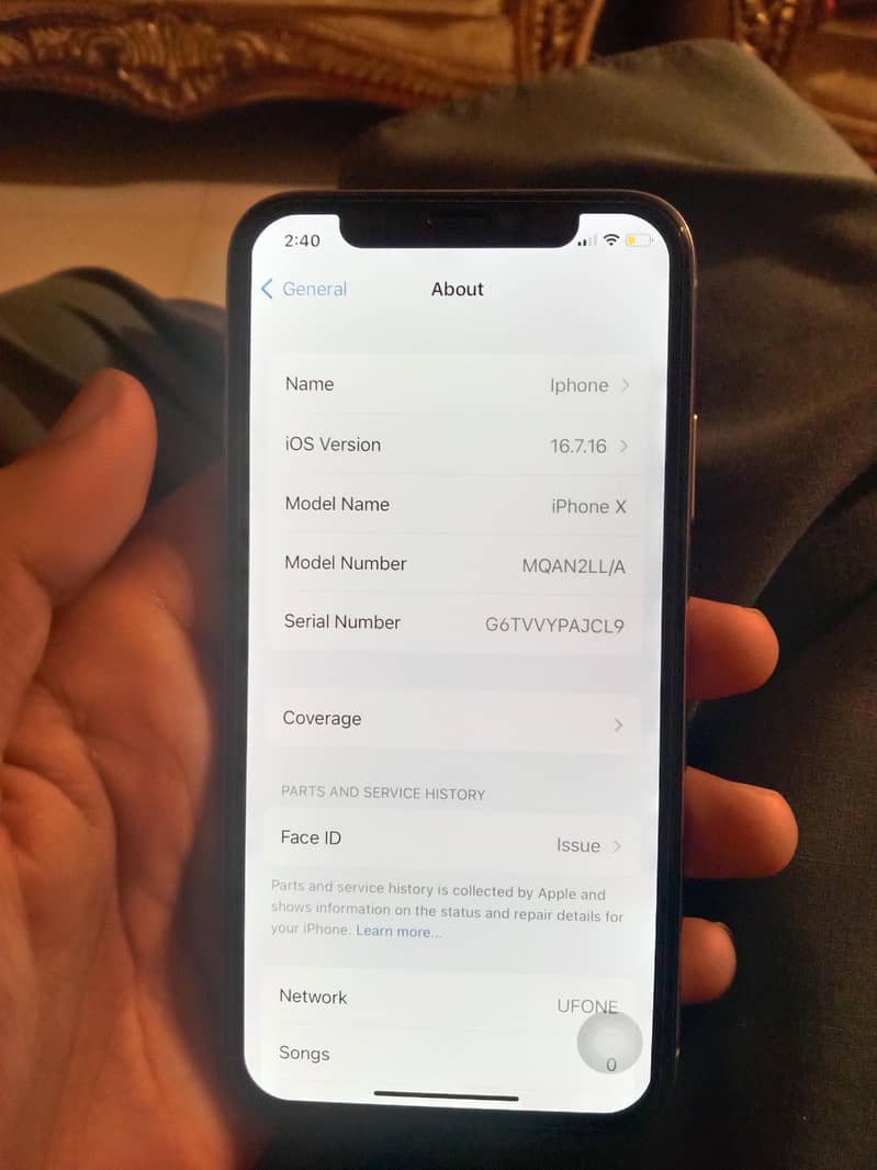 Apple iPhone X 4